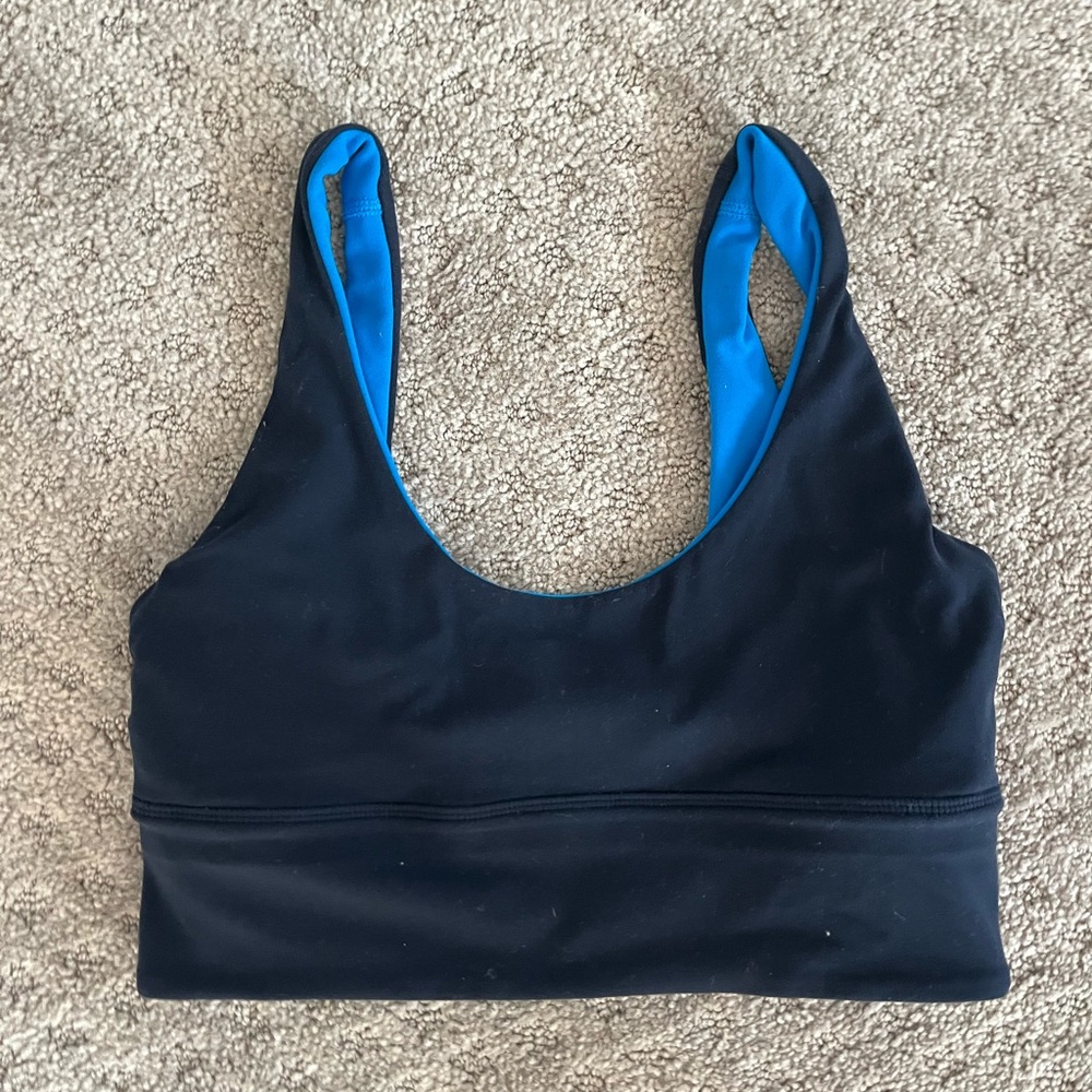 Lululemon Athletica Navy and Blue Revers Sports Bra with Moisture-Wicking Fabric